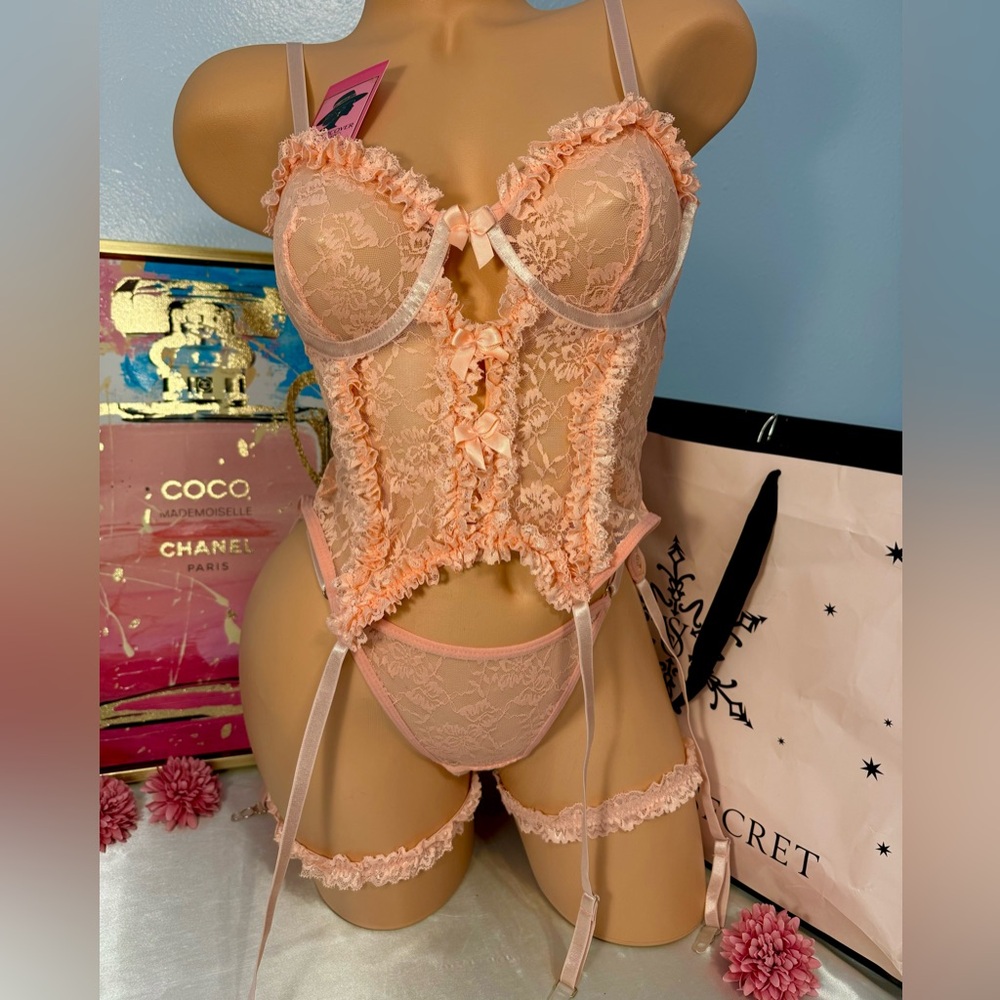 Elegant Lace Corset 4 pcs Set in Peach ๐๐๐ - Picture 1 of 7